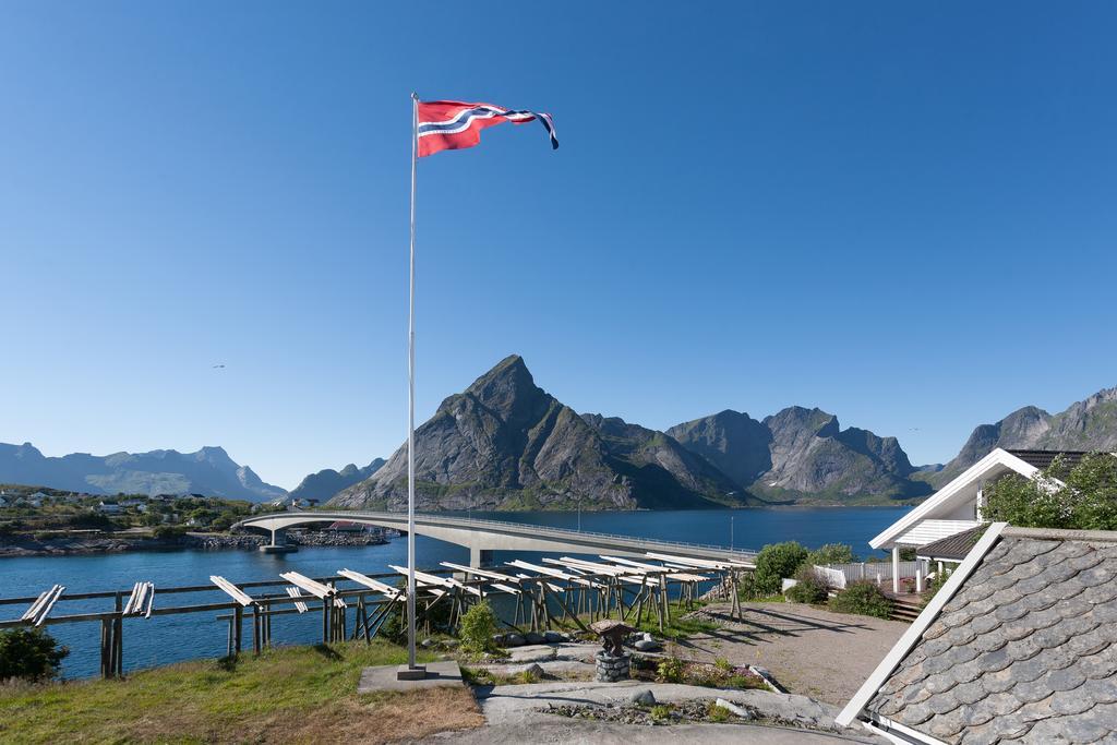 Sakrisøy Gjestegård - Solbakken Anno 1880 *