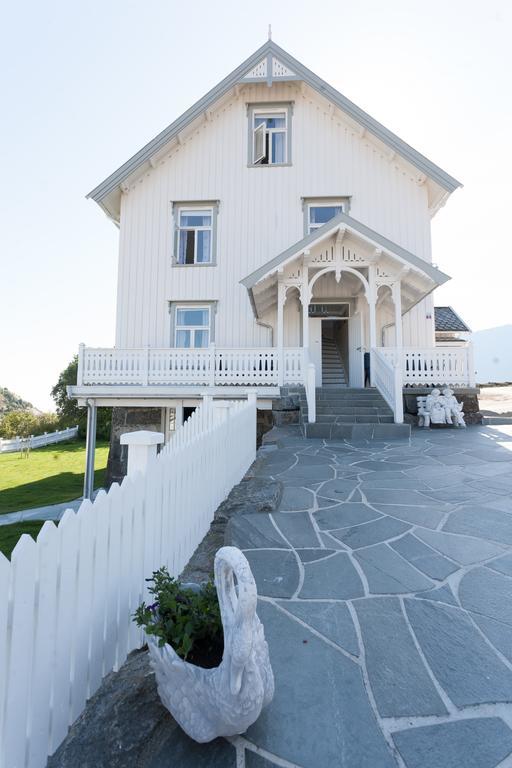 Sakrisøy Gjestegård - Solbakken Anno 1880 Reine