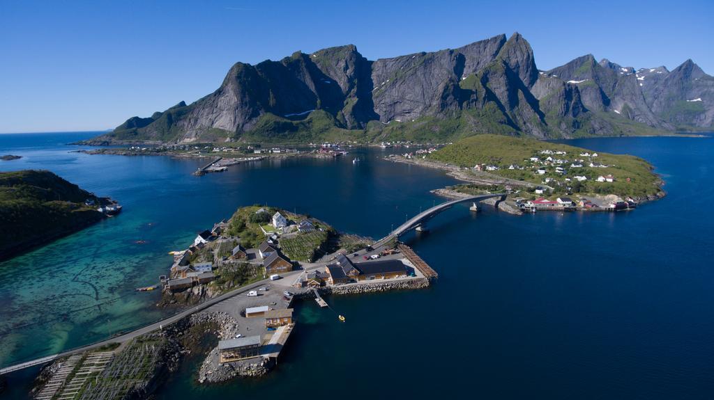 Gjestgiverier Sakrisøy Gjestegård - Solbakken Anno 1880 *
